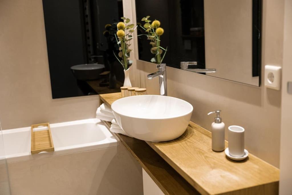 Wohlfuehloase In Perfekter Lage Apartment Щутгарт Екстериор снимка